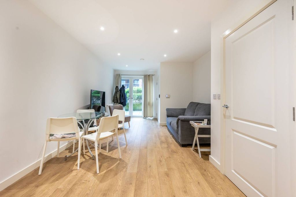 Property photo 3 of 15