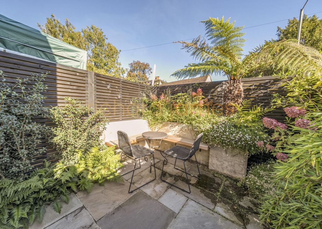 Property photo 3 of 14 92510Ea2-4Bff-4d22-A148-73738Bddff8A.Jpg