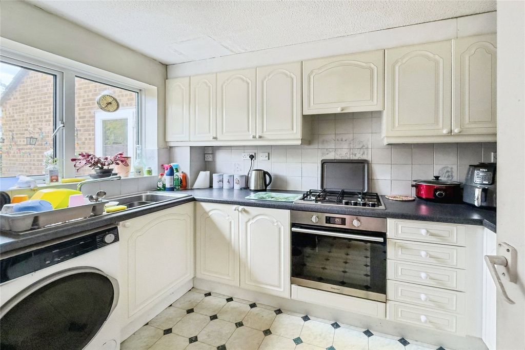 Property photo 2 of 15 Picture No. 05