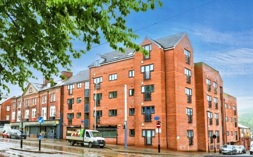 Property photo 1 of 12