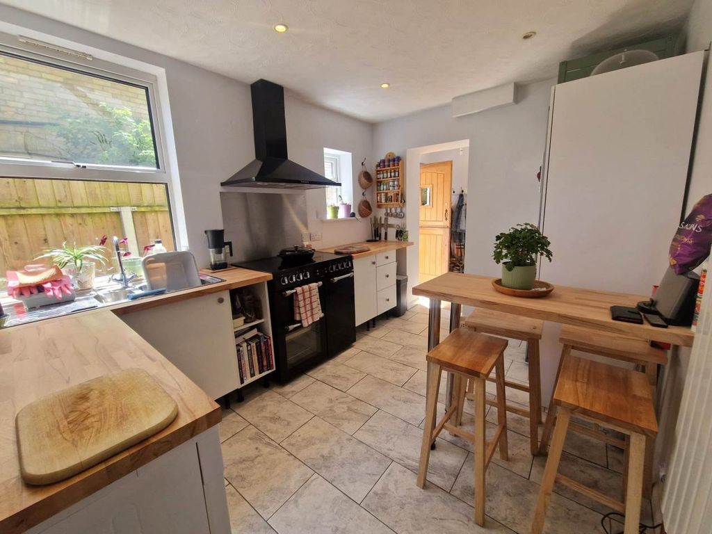 Property photo 2 of 13 Kitchen