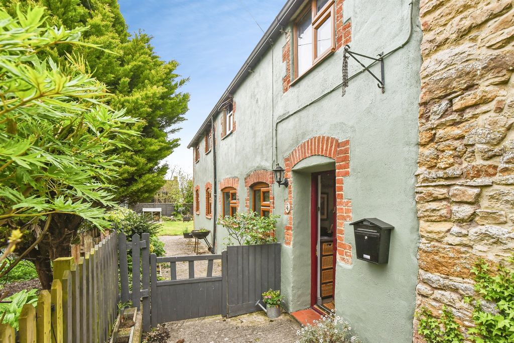 Property photo 3 of 24