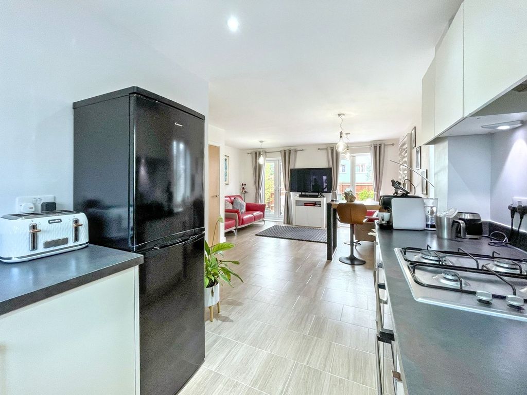 Property photo 3 of 26