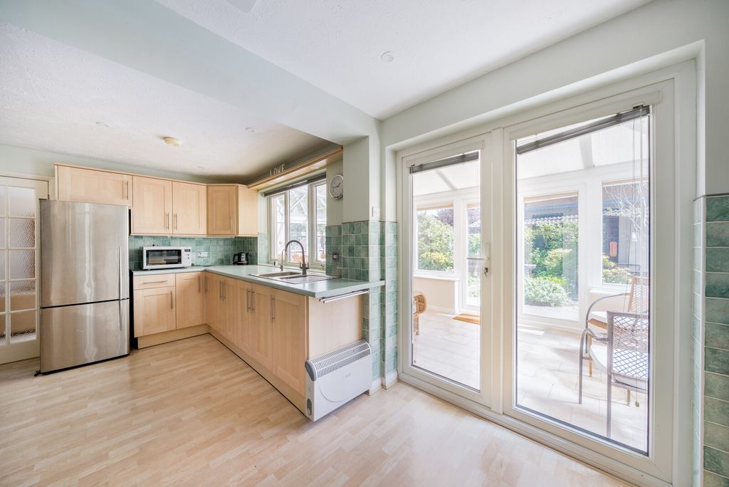 Property photo 3 of 20 1449230-21-69Eb5E...
