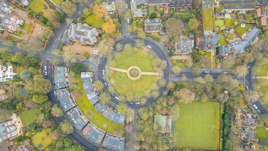 Additional image 25 of 3 bed flat for saleLincoln Circus, The Park NG7