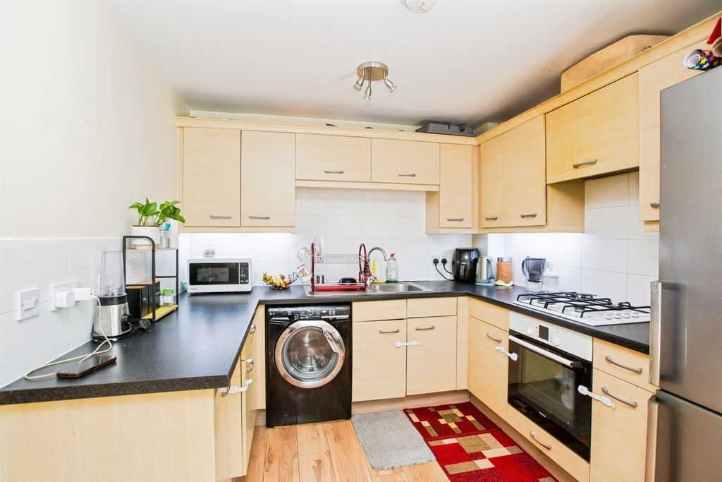 Property photo 2 of 13