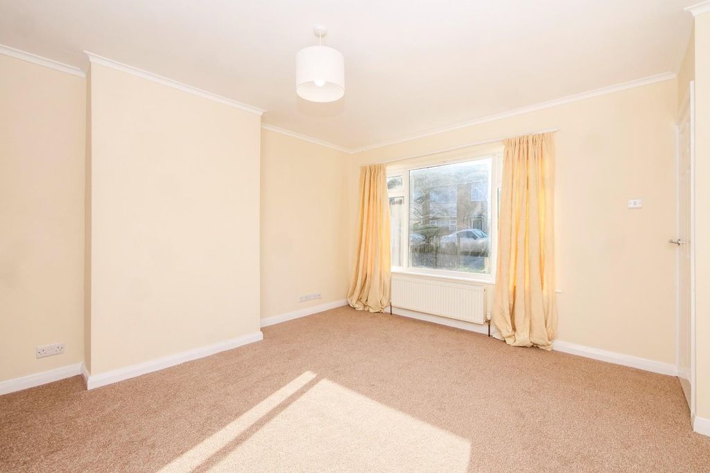 Property photo 2 of 15 Pnmb0599.Jpg