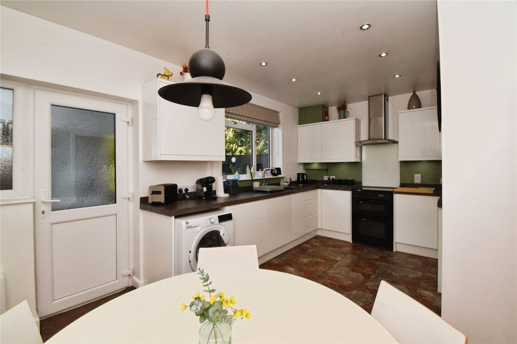 Property photo 3 of 22 Kitchen Diner