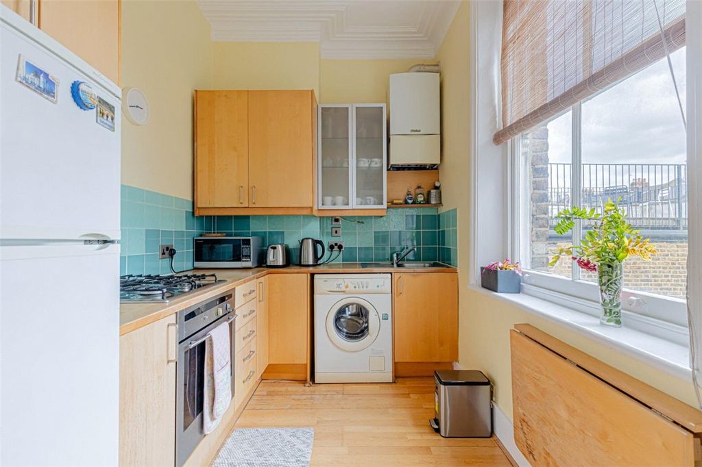 Property photo 3 of 7 Picture No. 17