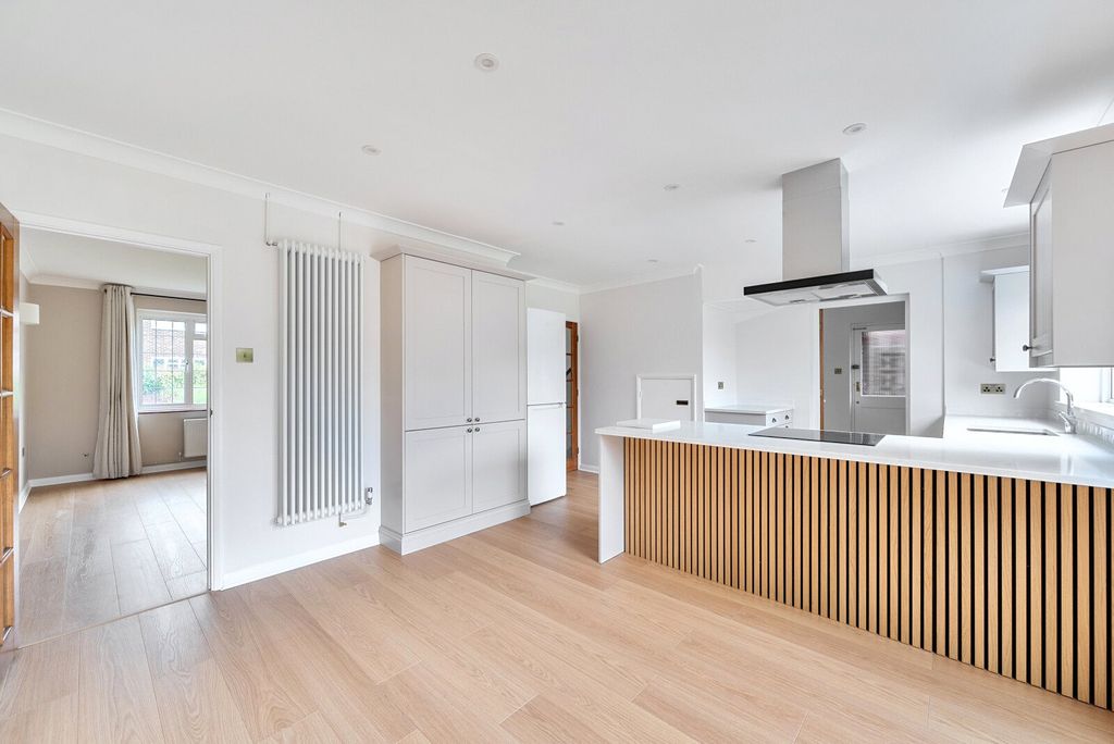 Property photo 2 of 11 Picture No. 04