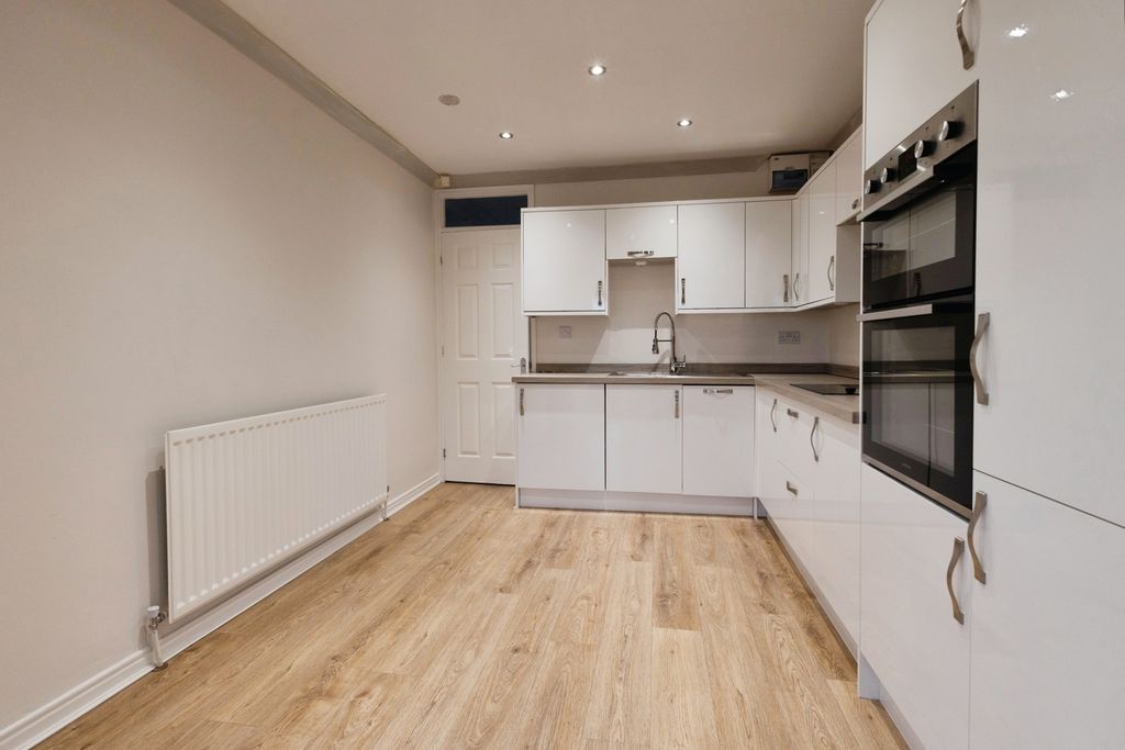 Property photo 3 of 13 Pbox-Img.Jpg