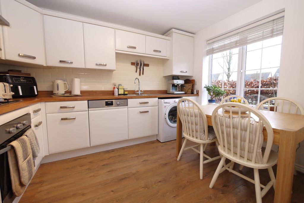 Property photo 3 of 16 6