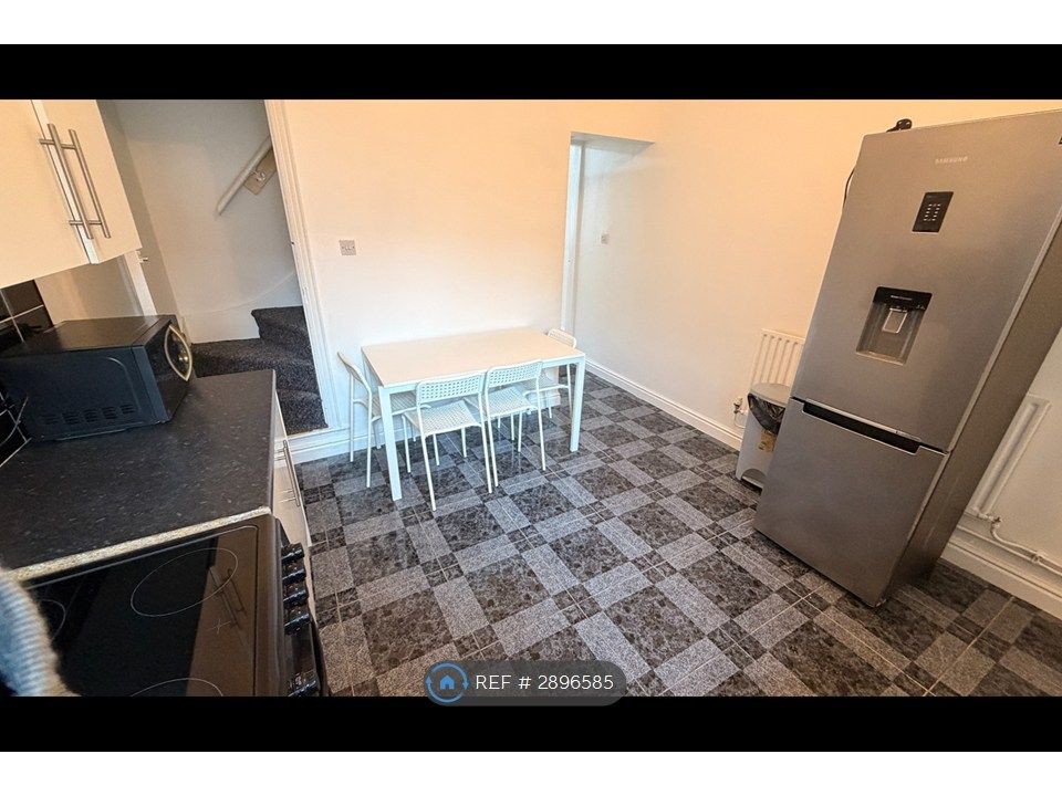Property photo 2 of 24