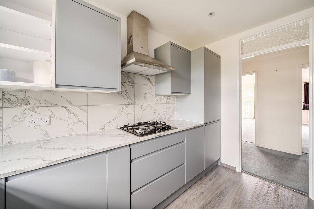 Property photo 2 of 18 Kitchen