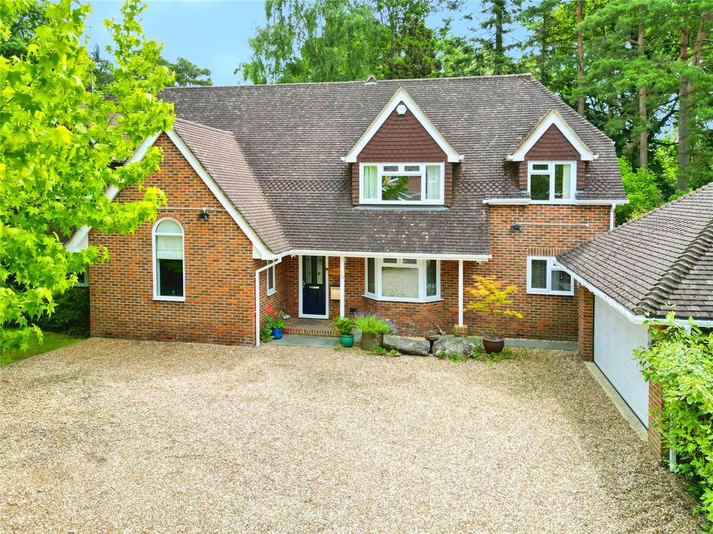 Property photo 1 of 33 Picture No. 49