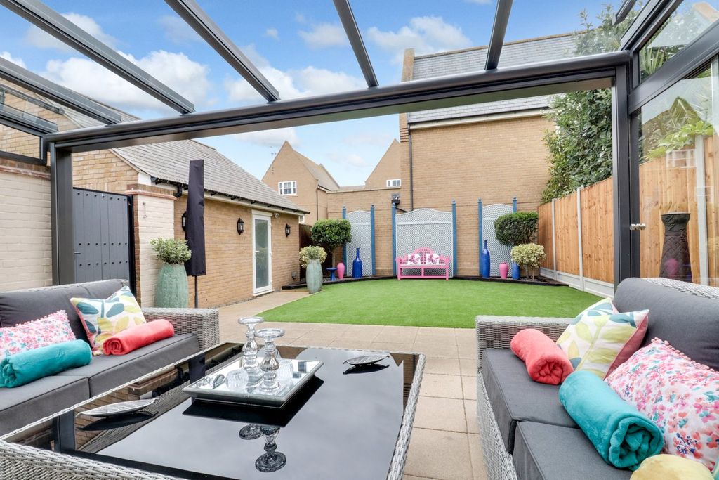 Property photo 3 of 25