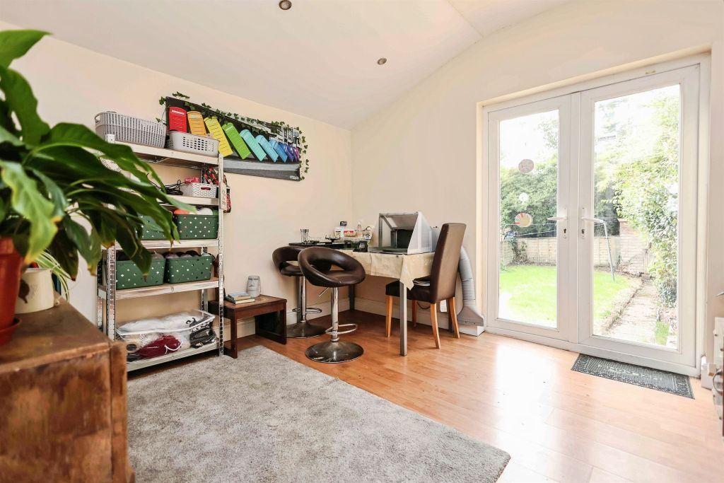 Property photo 3 of 17