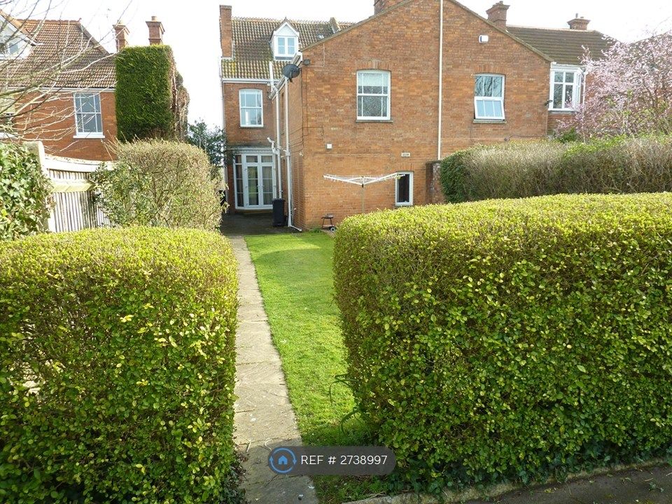 Property photo 2 of 13