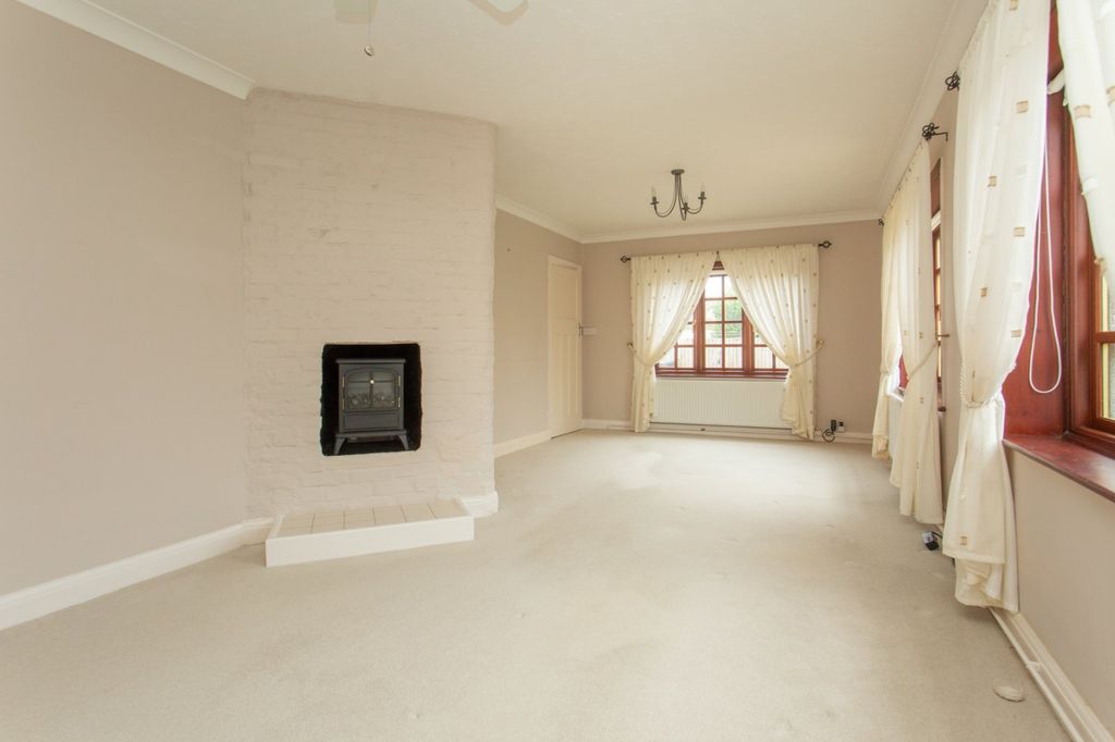 Property photo 2 of 13 Picture 2