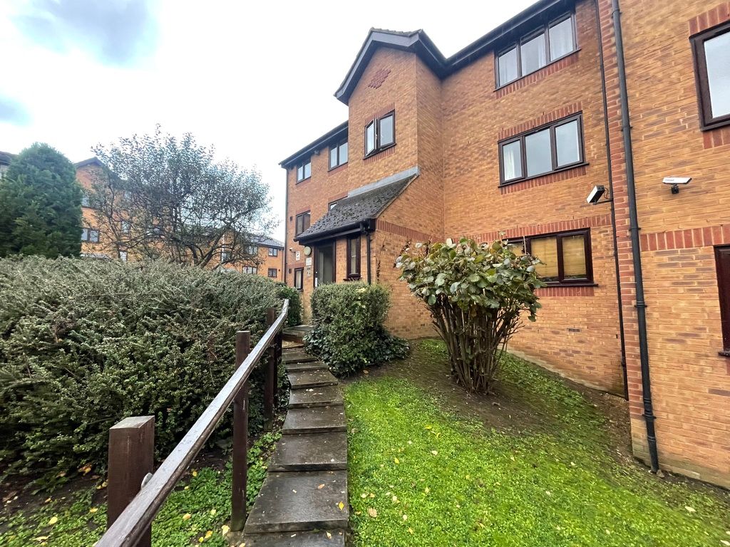 Property photo 1 of 2