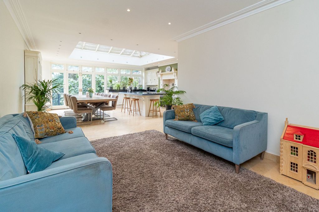 Additional image 4 of 7 bed detached house for salePenshurst Gardens, Edgware HA8