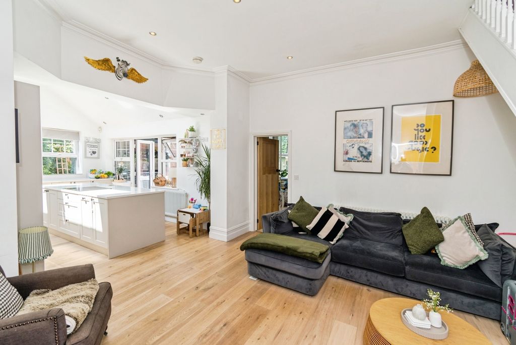 Property photo 2 of 17 Pbox-Img.Jpg