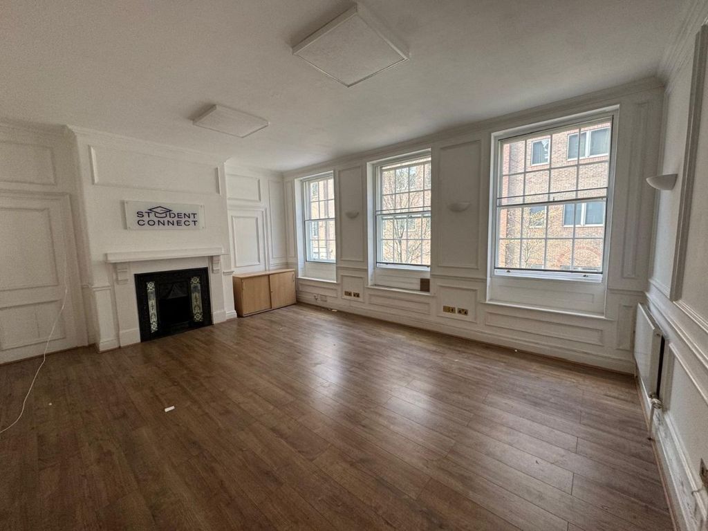 Property photo 3 of 3