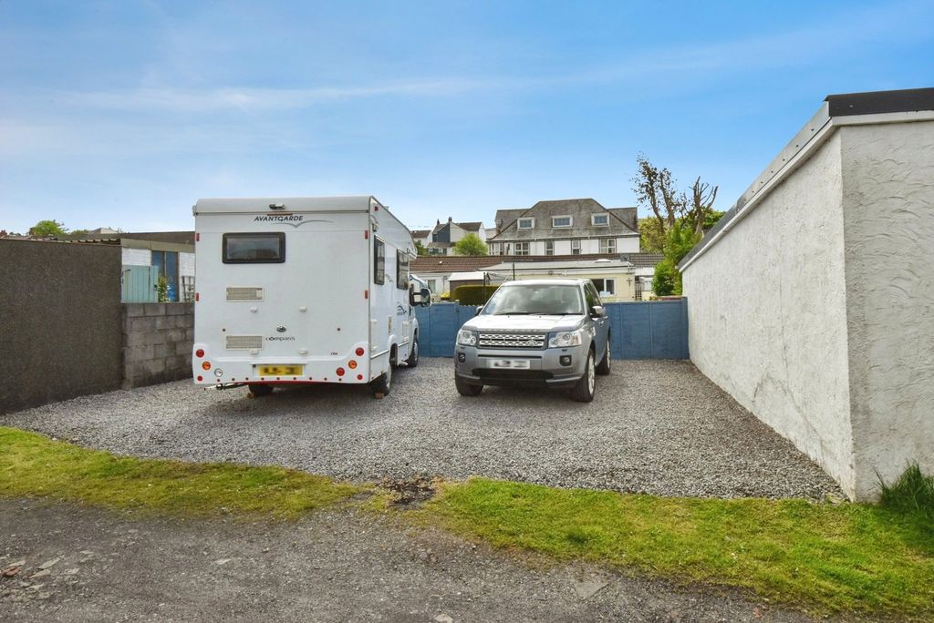 Property photo 3 of 16 Pbox-Img.Jpg