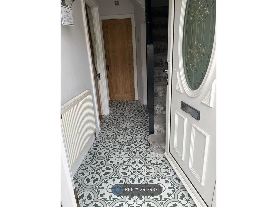 Property photo 2 of 35