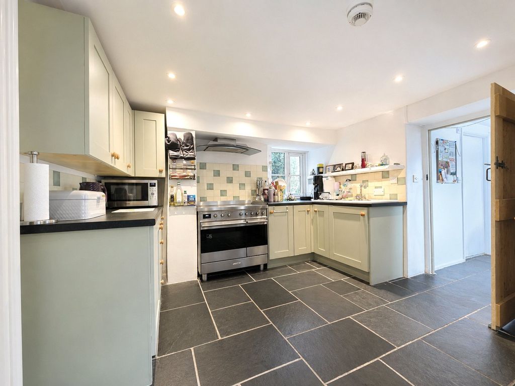 Property photo 2 of 18 Picture No. 37