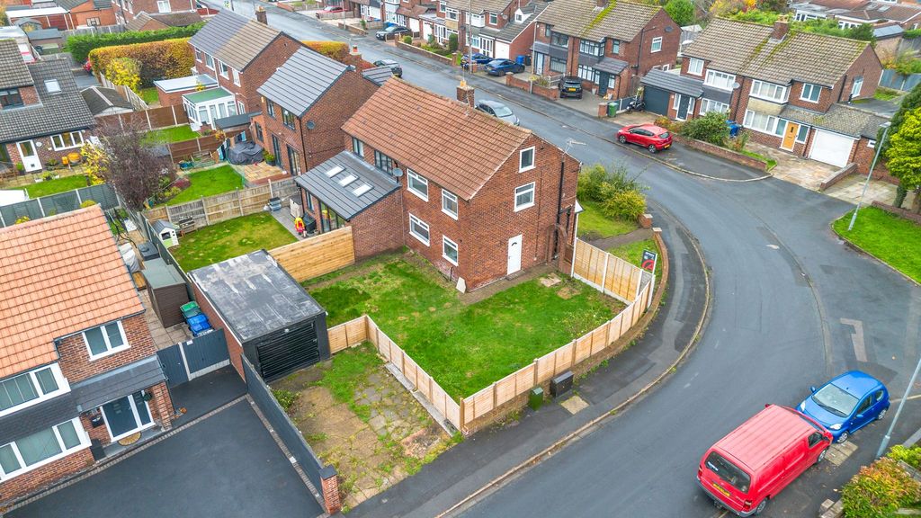 Property photo 2 of 17