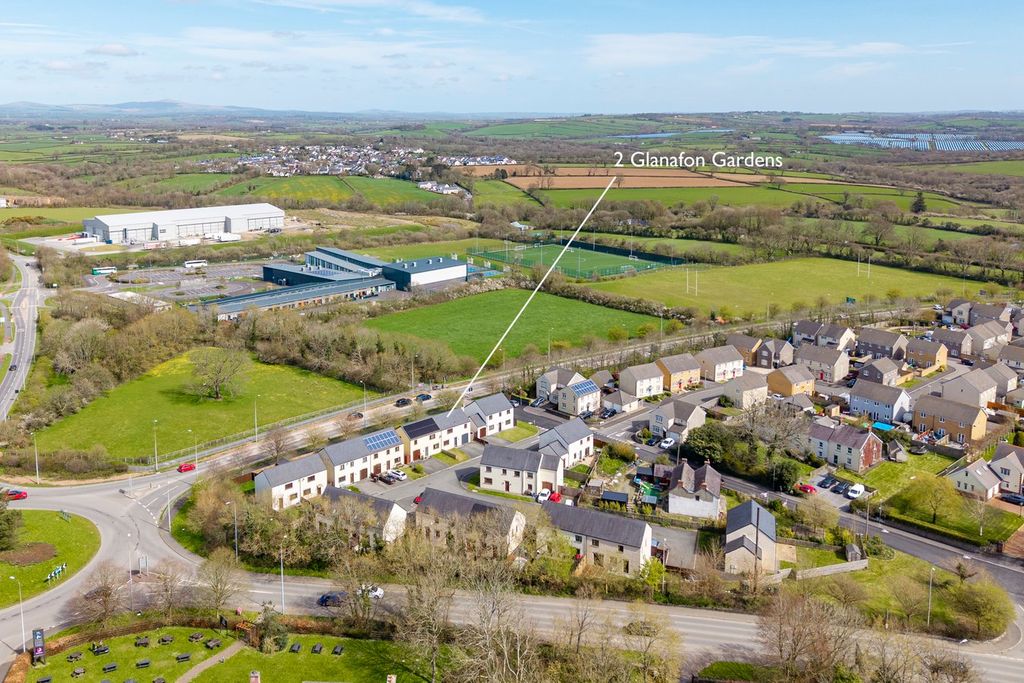 Property photo 2 of 29