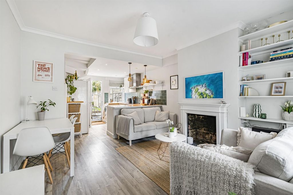 Property photo 2 of 13