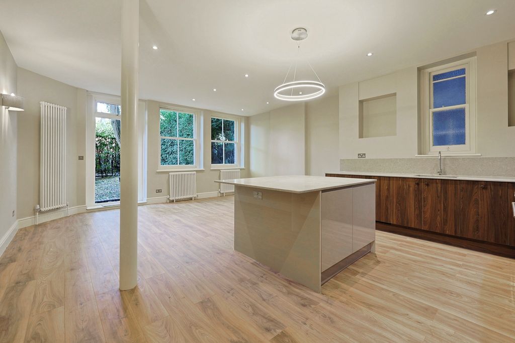 Property photo 1 of 19 Pbox-Img.Jpg