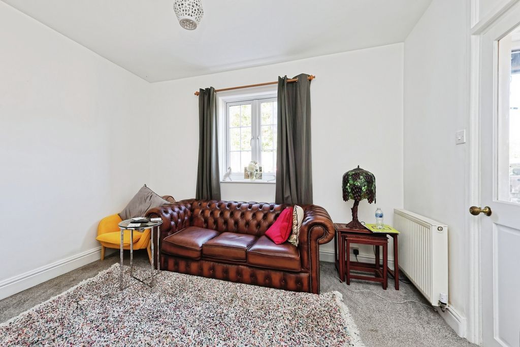 Property photo 3 of 30 Photo