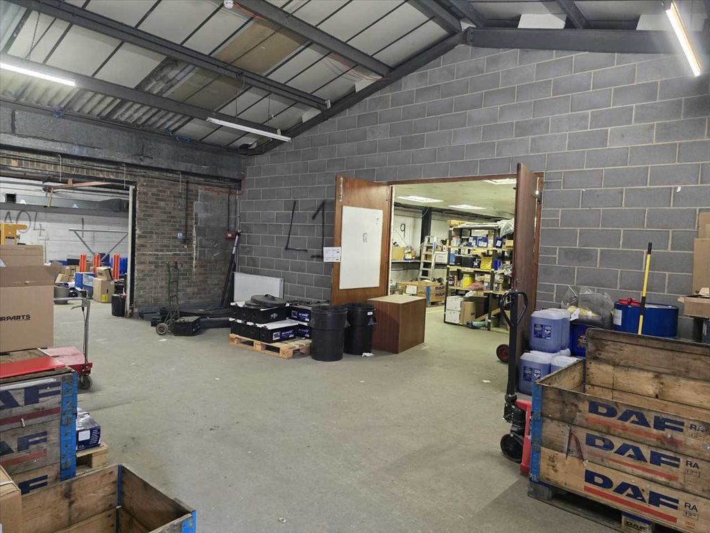 Property photo 3 of 6 Workshop One
