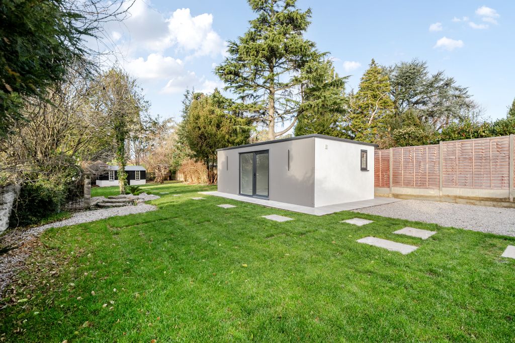 Property photo 3 of 24