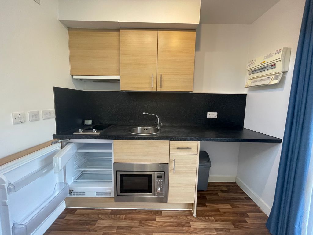 Property photo 3 of 15 Kitchen