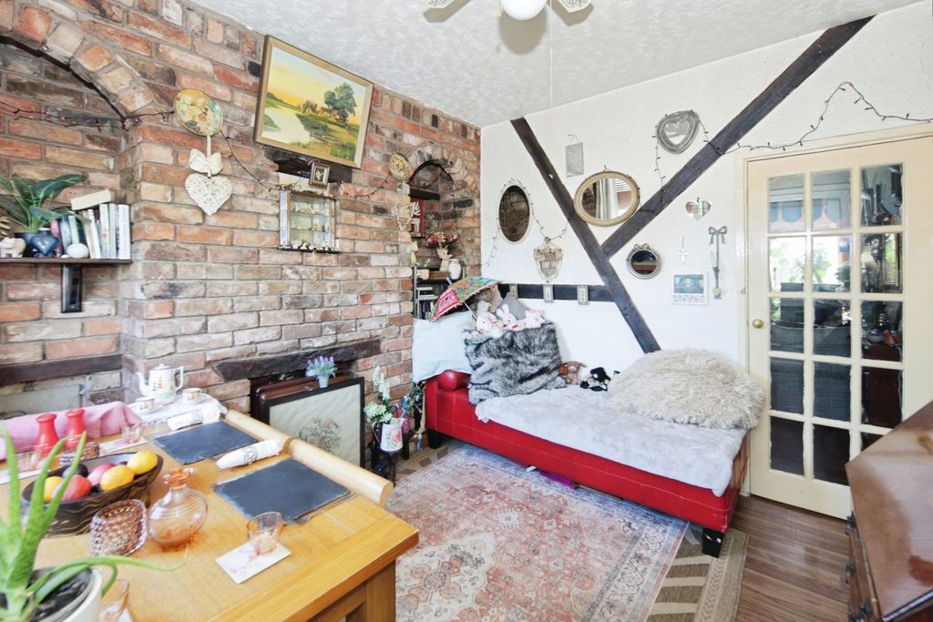 Property photo 3 of 15 Pbox-Img.Jpg