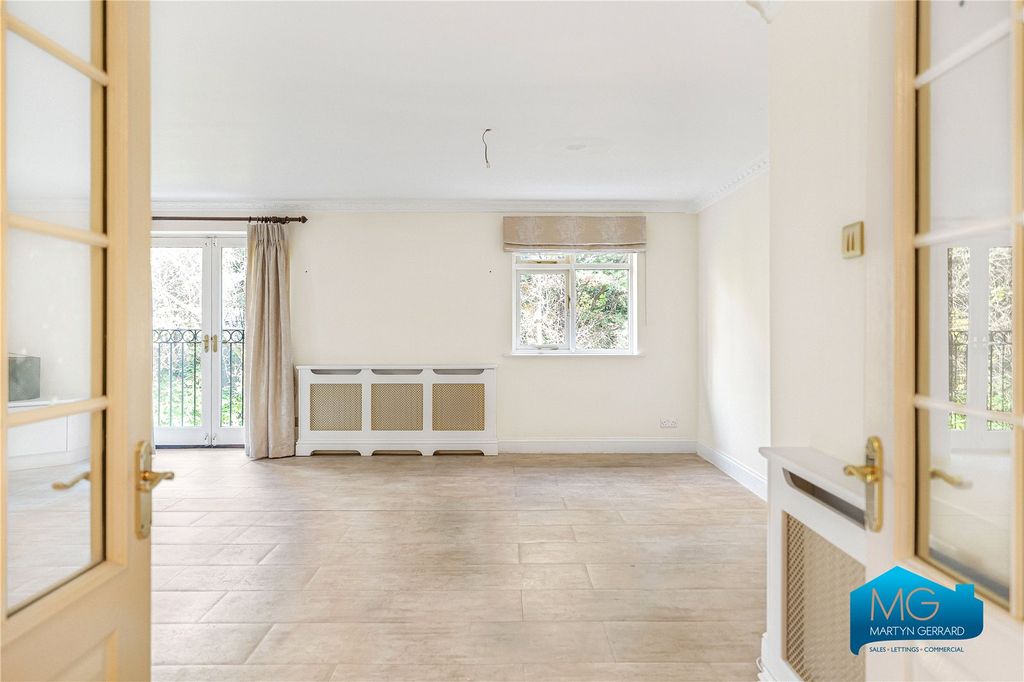 Property photo 2 of 19 Picture No. 03