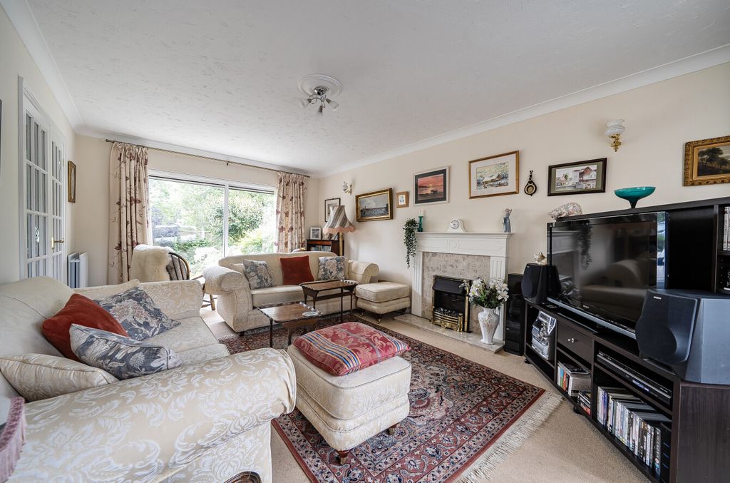 Property photo 2 of 15 1455761-7-6A02F2A...