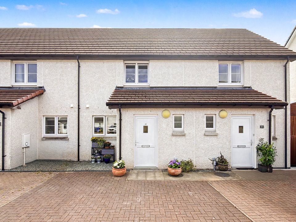 Property photo 1 of 17