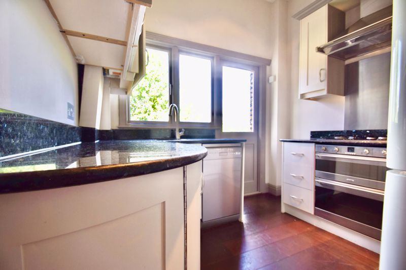 Property photo 3 of 11 Photo 1