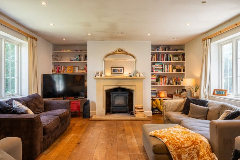 Property photo 3 of 42 Yewdene-Cottage-8_74c3-704E-F20A-33A4-E277-Cb1A-75