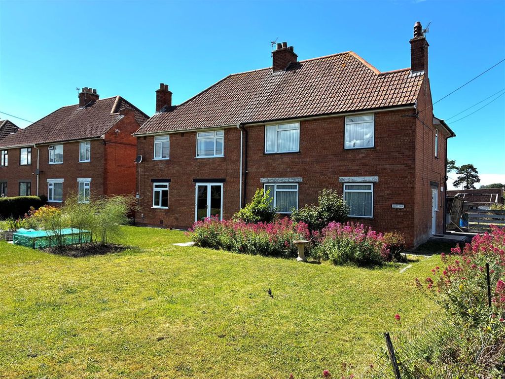 Property photo 1 of 25