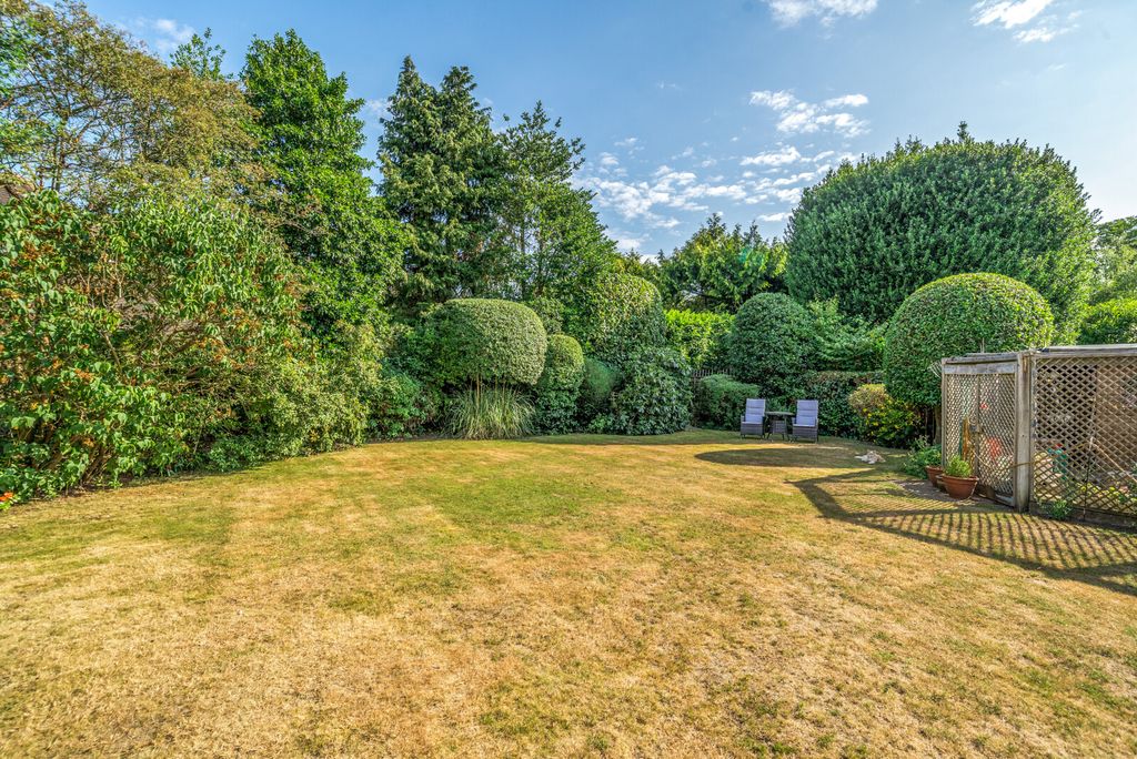 Property photo 3 of 21 Garden