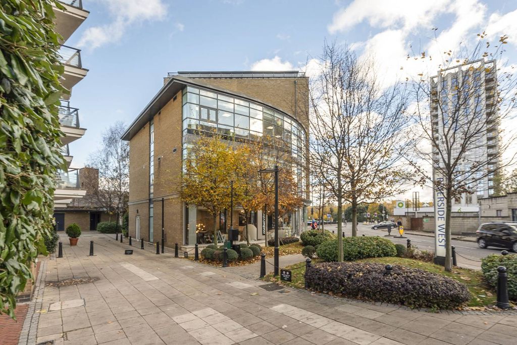 Property photo 2 of 2