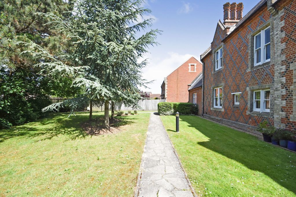 Property photo 2 of 13 Communal Areas