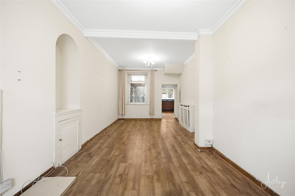 Property photo 2 of 14 Lounge/Dining Room