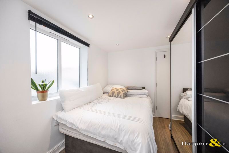 Additional image 16 of 6 bed property for saleMayplace Road East, Bexleyheath DA7